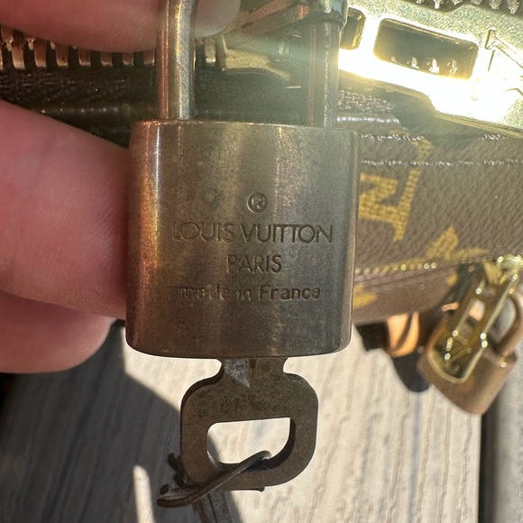 Louis Vuitton Alize MB0015 - Picture 13 of 16